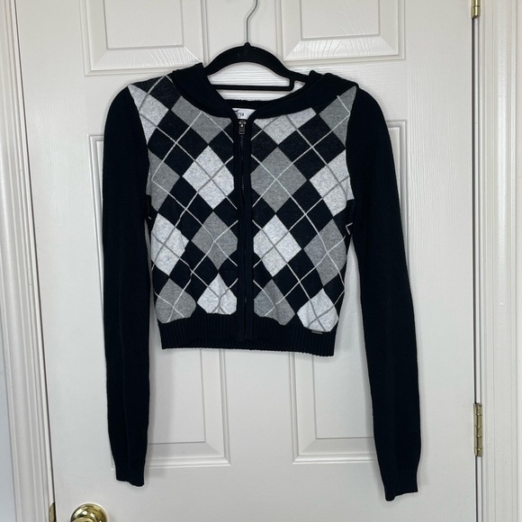 Hollister Sweaters - Hollister y2k black and gray argyle cropped hooded zip up sweater | M